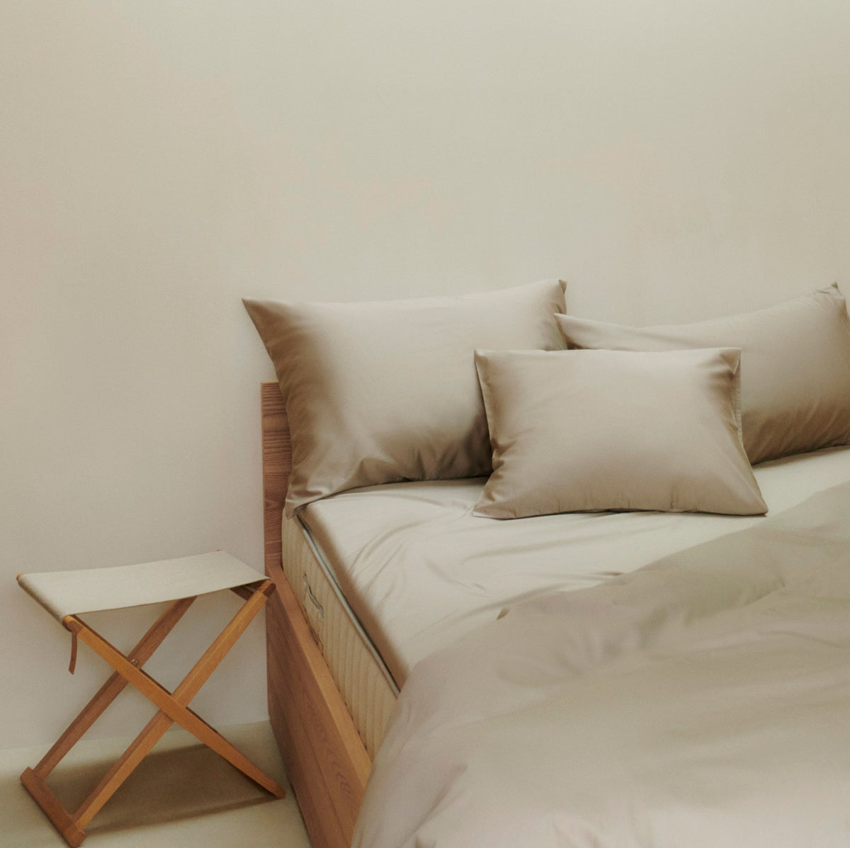 Skillnaden mellan sängkläder i percale och satin – välj rätt för din sömn - Ogland