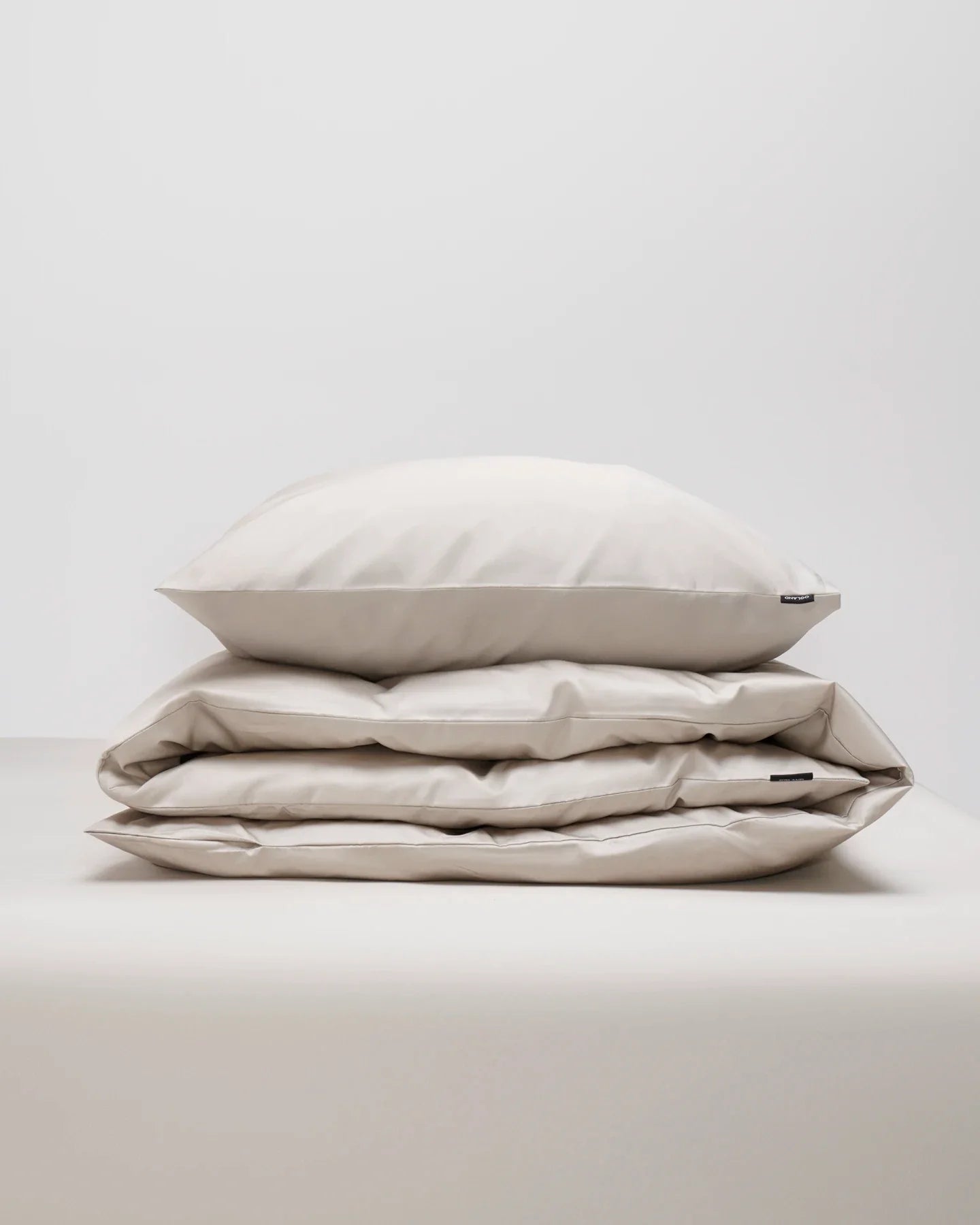 Shade Satin bäddset Nordic Greige, singelpåslakan – örngott