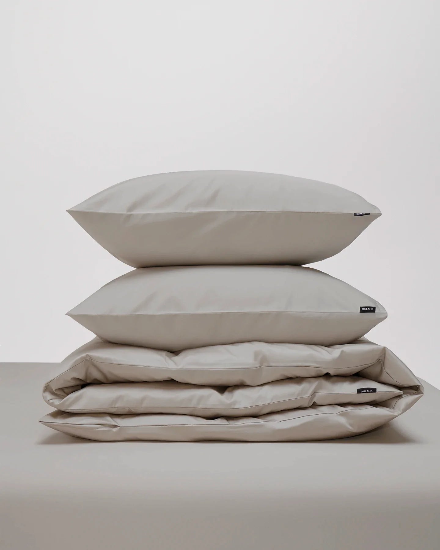 Shade Satin bäddset Modern Greige, dubbelpåslakan – örngott