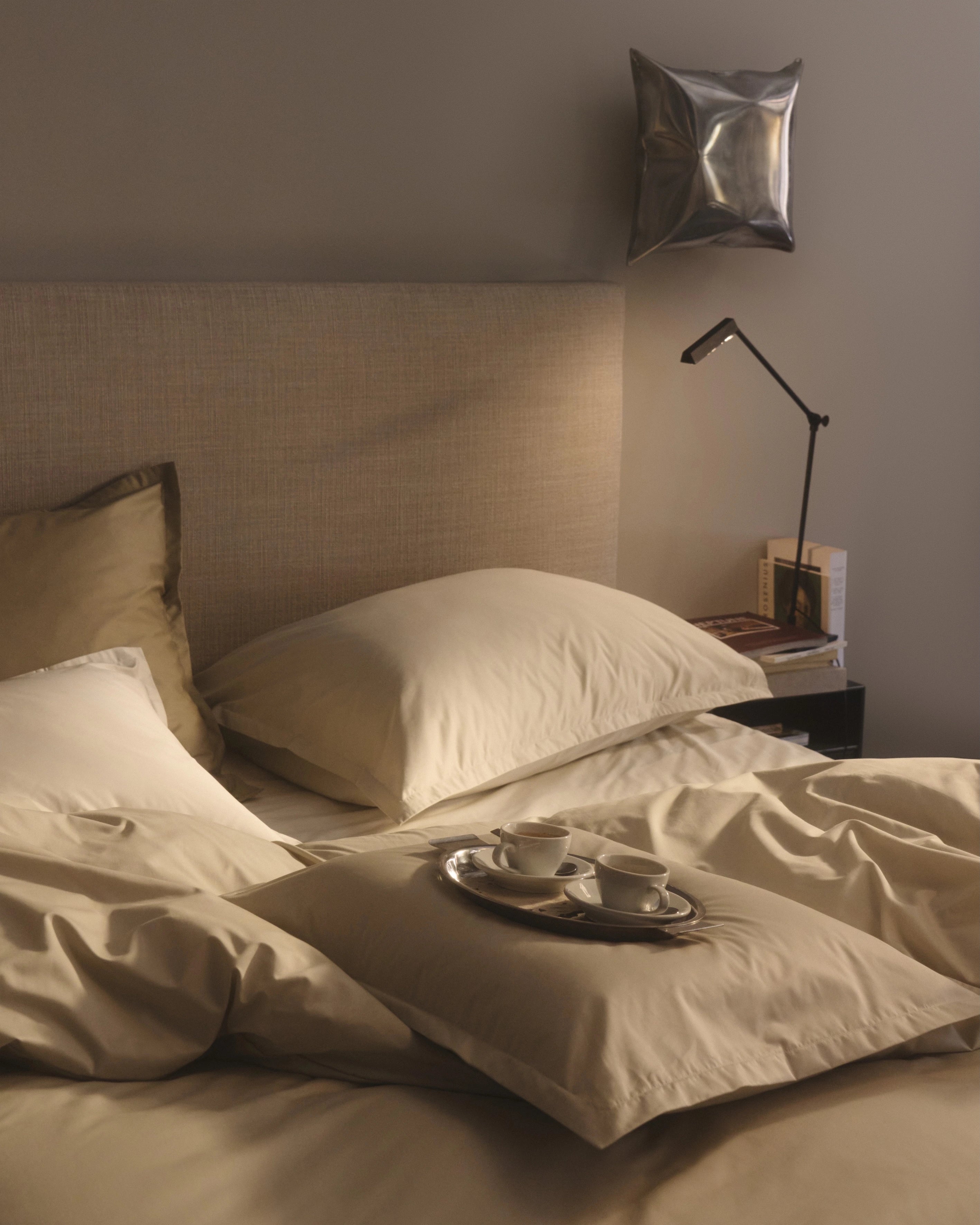 Shade Frame Satin Örngott Crisp White