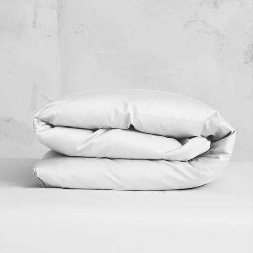 Påslakan Edge Ogland White 220x220 cm – mjuk satin i 600 TC med exklusiv glans.