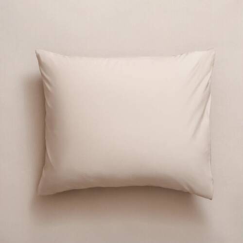 Örngott Naked Egypt Sand 50x60 cm – ekologiska sängkläder i percale, mjuk sandfärg.