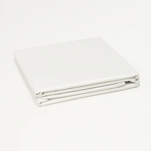 Underlakan Shade Perfect White, dubbel 270x270 cm – slätt och plastfritt satinlakan som sitter perfekt på plats.