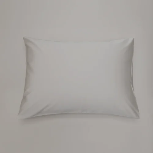 Örngott Shade Modern Greige satin 60x80 cm – tillverkat av 100 % ekologisk bomull.